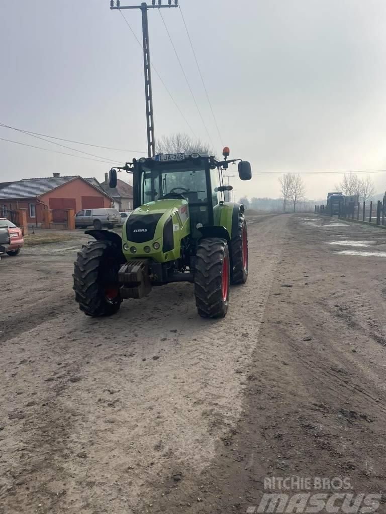 CLAAS Axos 330 Traktorit