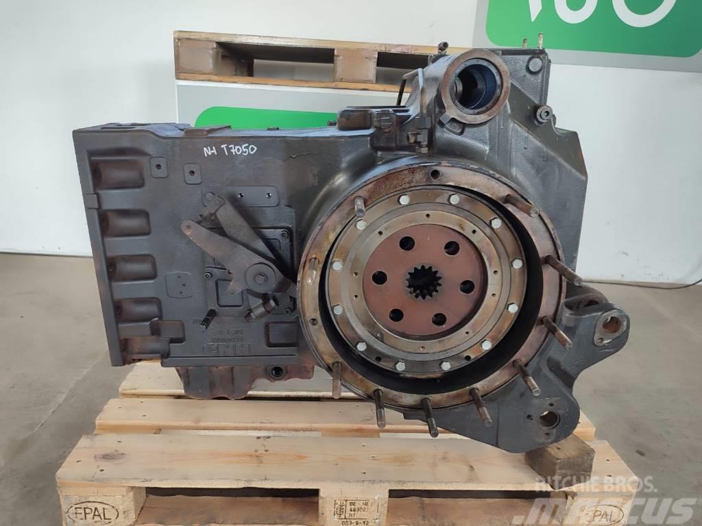 New Holland Rear differential 87650218 NEW HOLLAND T7050 Vaihteisto