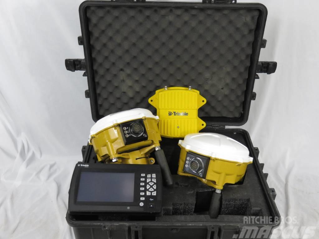 Trimble GCS900 Dozer GPS Kit w/ CB460, MS995's, SNR934 Muut
