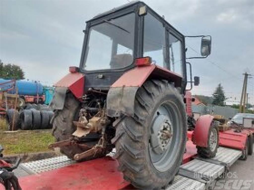 Belarus 820 Traktorit