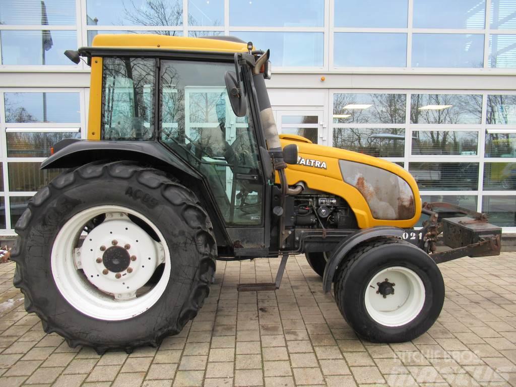 Valtra A75 4x2 + Fronthef Traktorit