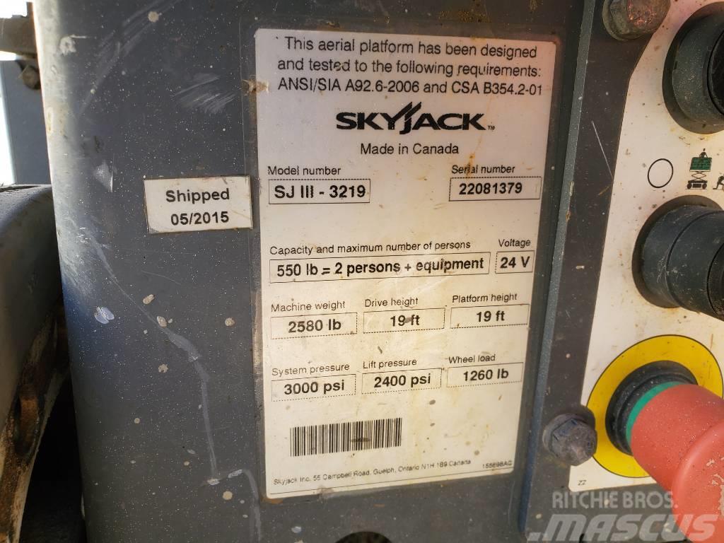 SkyJack SJ III 3219 Saksilavat