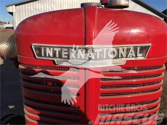 International W4 Traktorit
