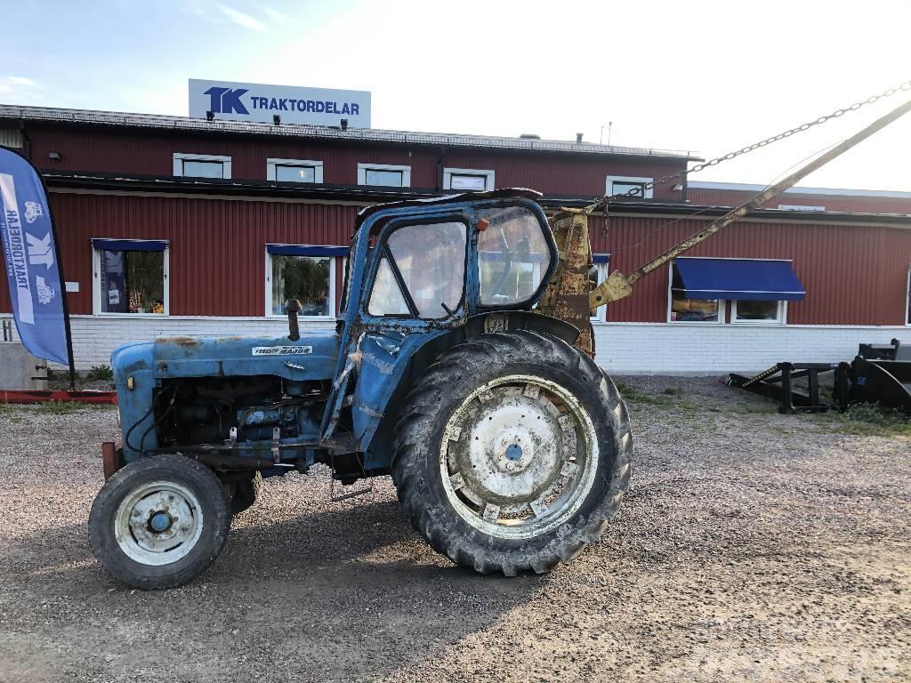 Fordson Super Major Dismantled: only spare parts Traktorit