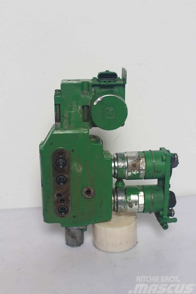 John Deere 7530 Remote control valve Hydrauliikka