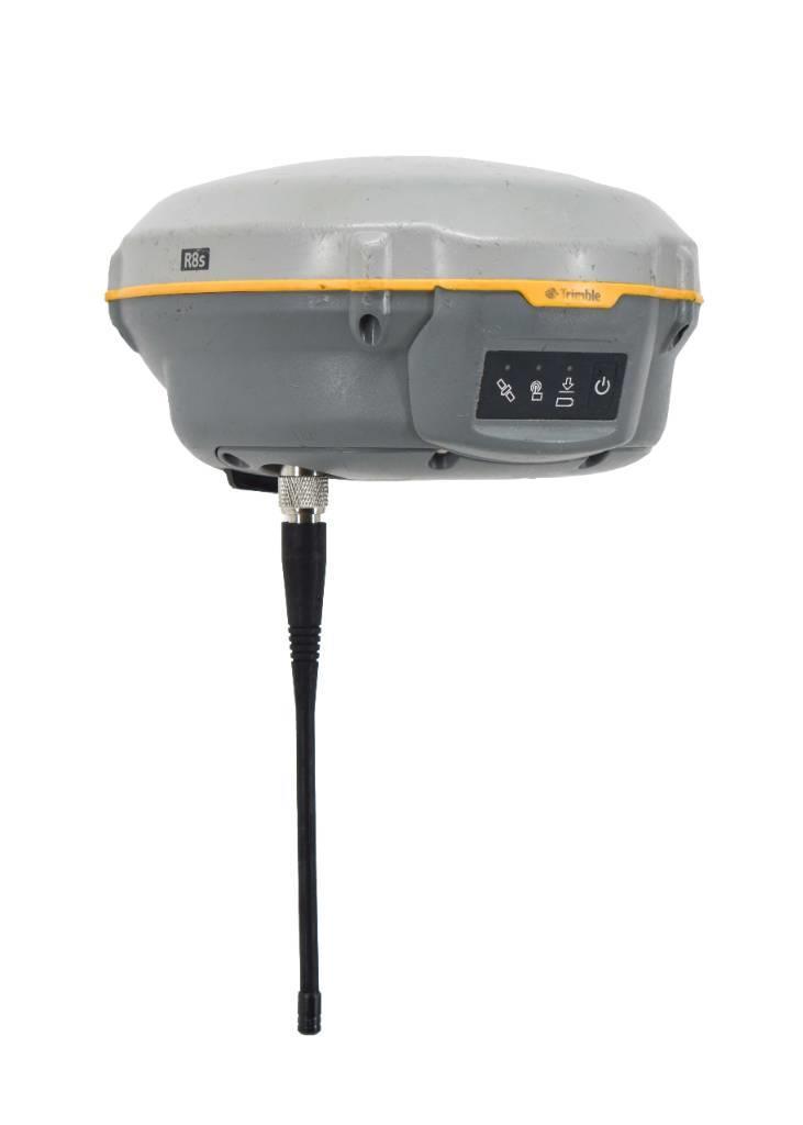 Trimble Single R8 Model S 410-470 MHz GPS Rover Receiver Muut