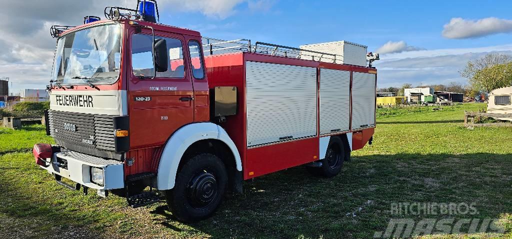Iveco 120-23 RW2 Feuerwehr V8 4x4 Tienhoitoautot