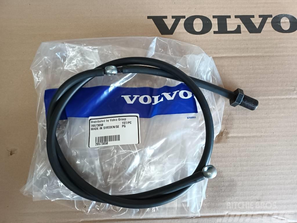 Volvo AIR VENT PIPE 20573058 Moottorit