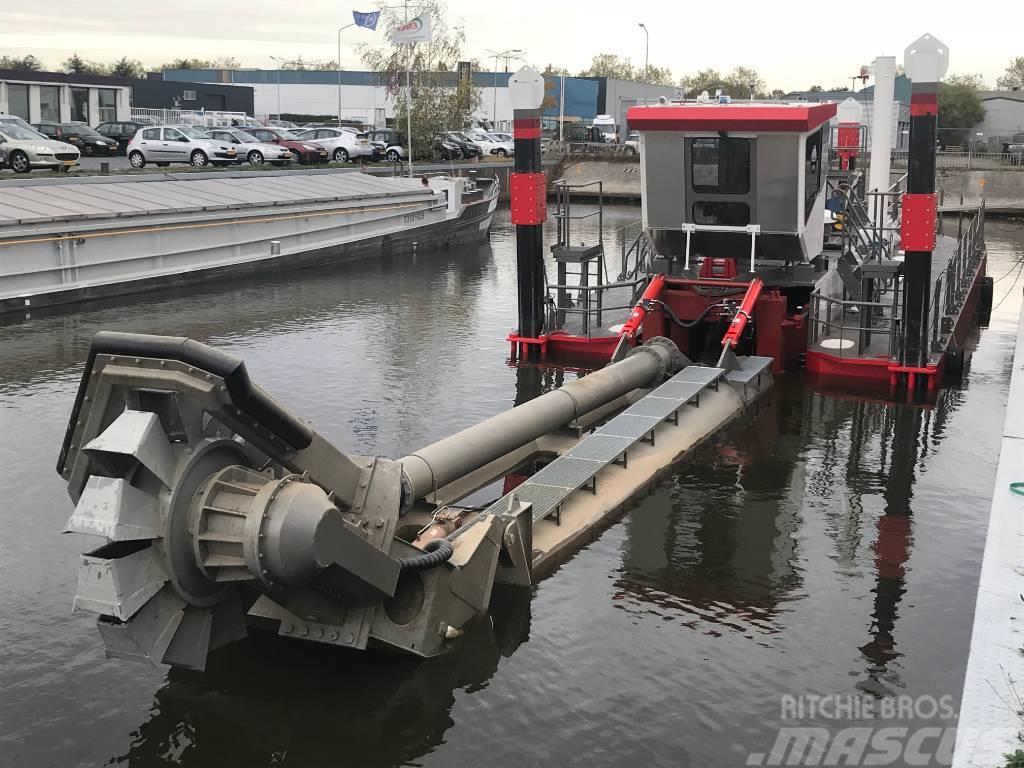  Dredgers CSD, Suction, Mining and maintenance dred Dredgers