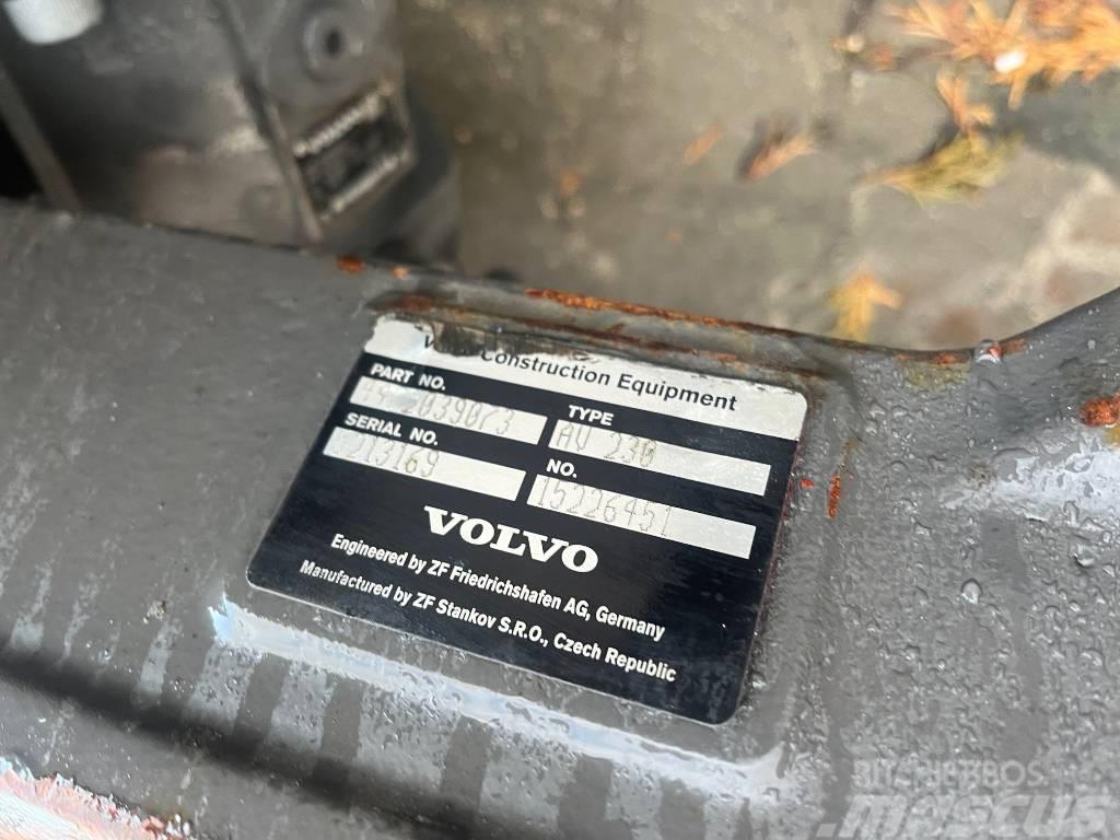 Volvo L 30 G Akselit