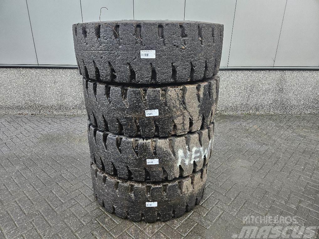 New Holland W110C-Barkley 17.5R25-Tire/Reifen/Band Renkaat ja vanteet