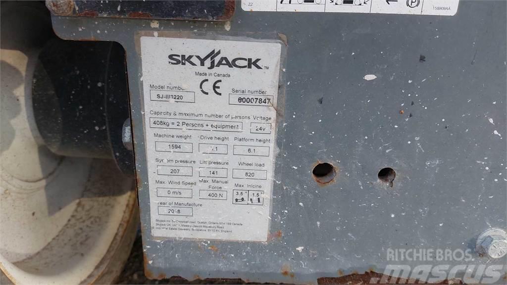 SkyJack SJIII3220 Saksilavat