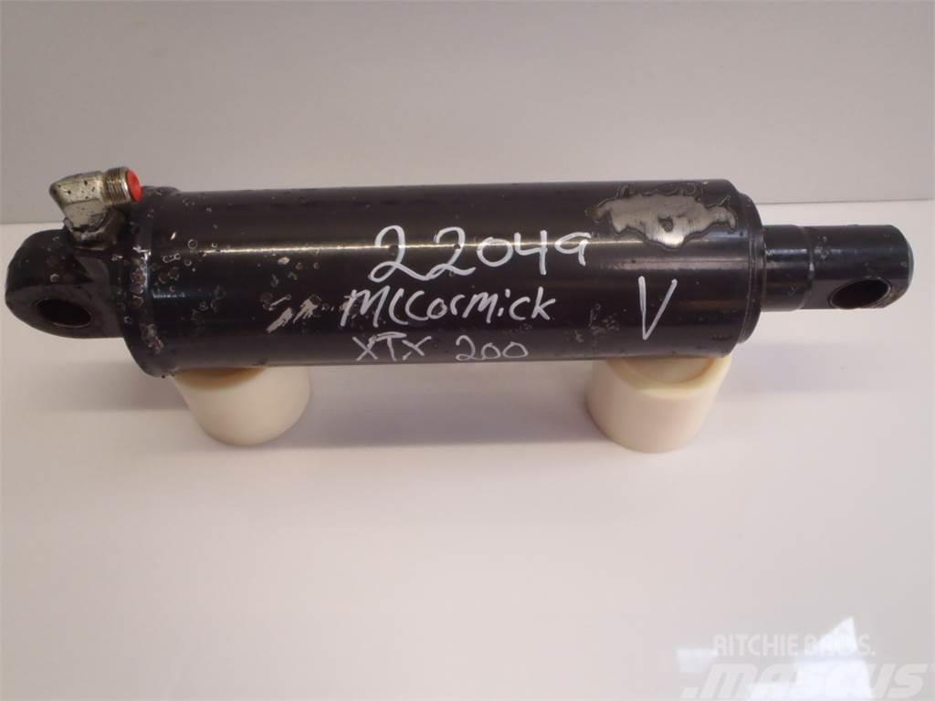 McCormick XTX200 Lift Cylinder Hydrauliikka
