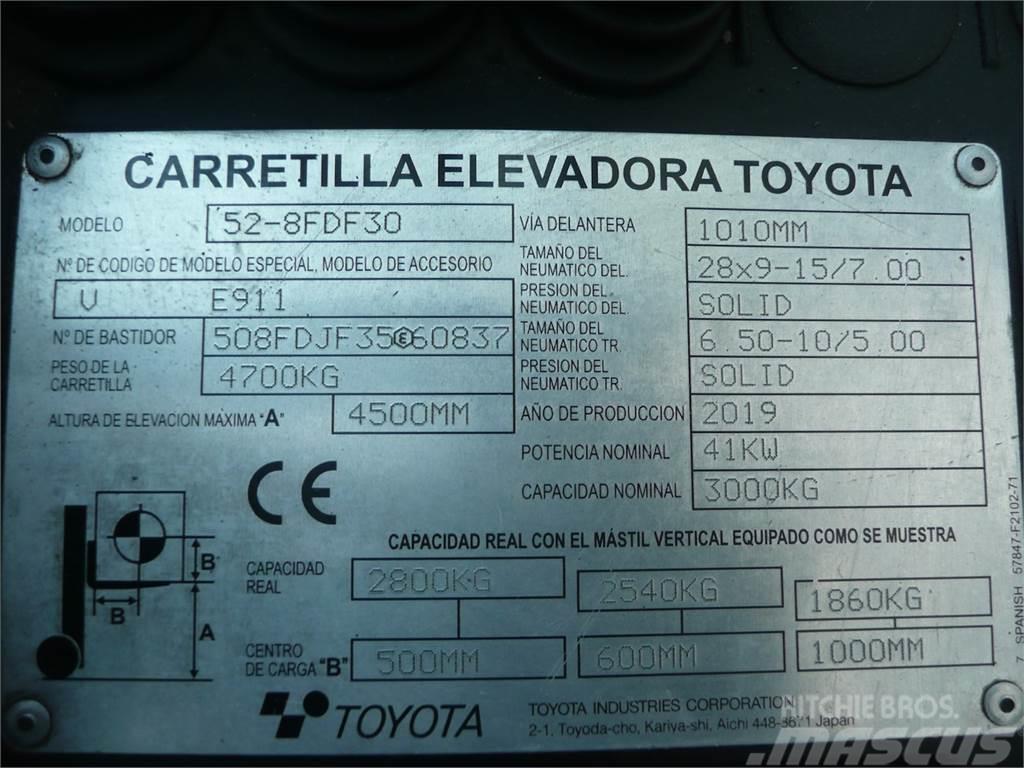 Toyota 52-8FDF30 MATRICULADA Dieseltrukit