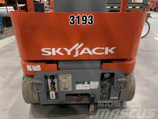 SkyJack SJ16 Vertical Mast Lift Henkilönostimet ja nostolaitteet