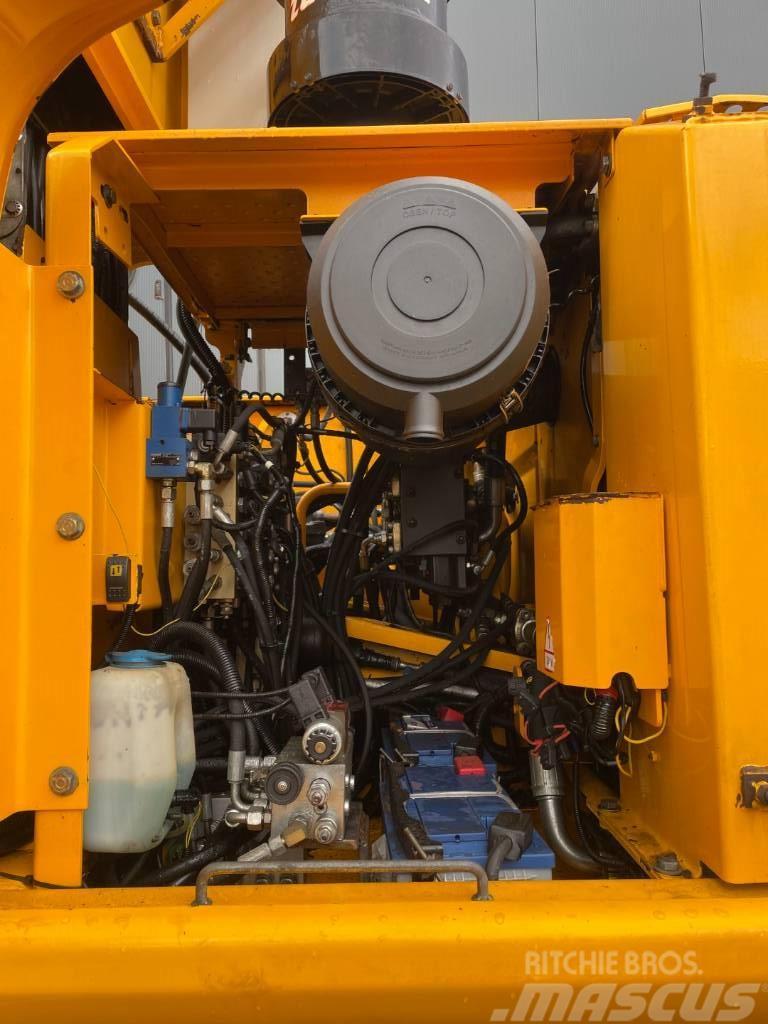 JCB JS200W  --  Generator  --  rotating grapple Jätteenkäsittelijät