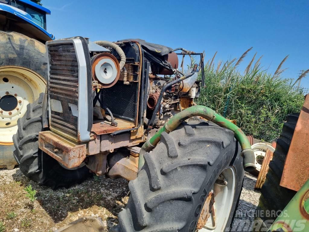 Massey Ferguson 3650 PARA PEÇAS Traktorit