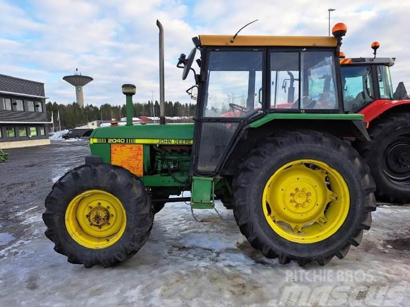 John Deere 2040 4X4 Traktorit