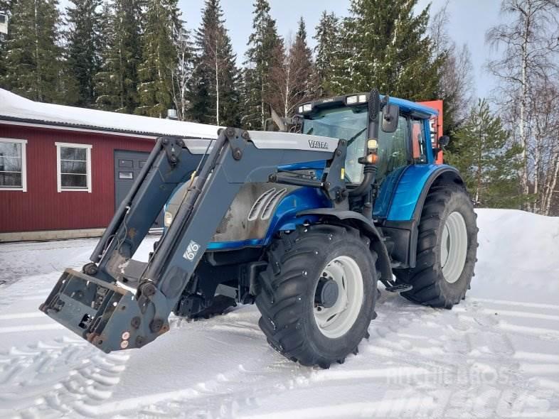 Valtra T152 VERSU Traktorit