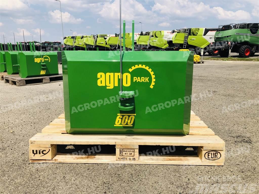  600 kg front hitch weight, in green color Etupainot