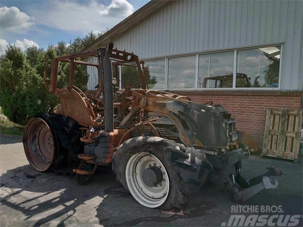 Valtra T213 Traktorit