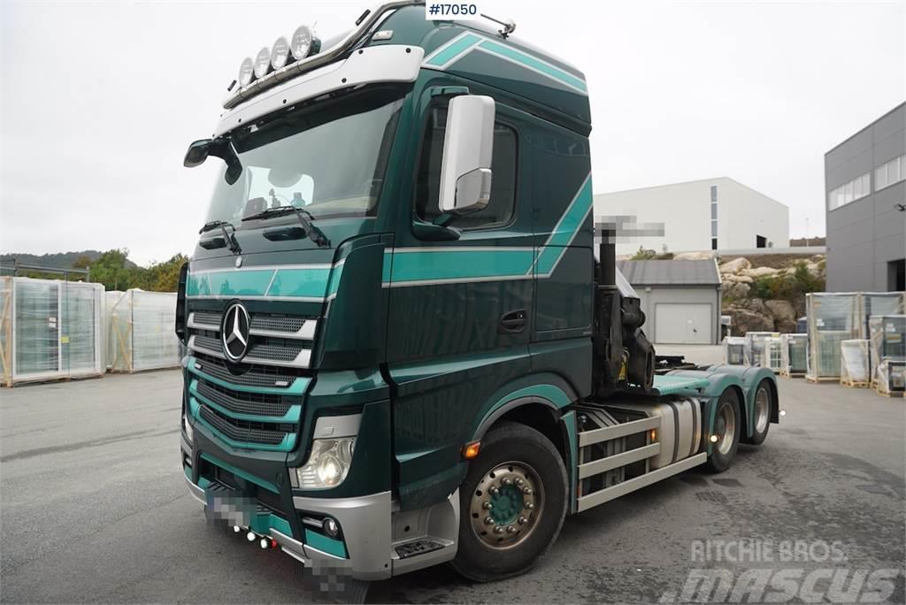 Mercedes-Benz Actros 2663 with 23t/m crane. Well equipped Nosturiautot