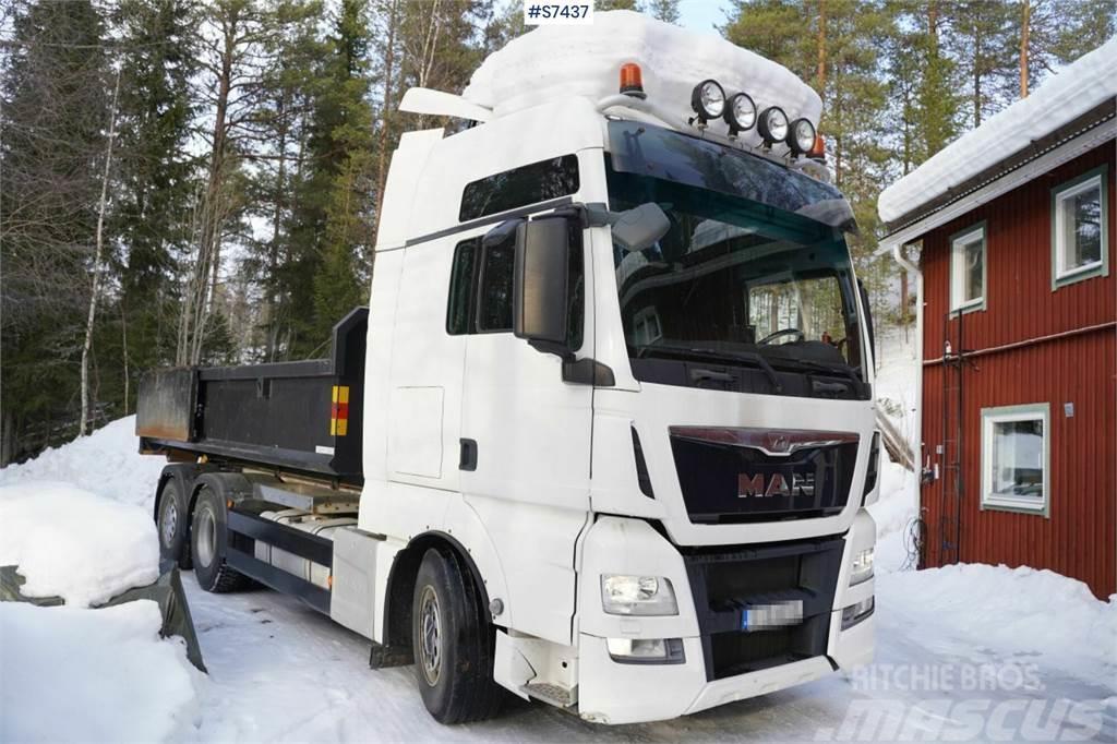 MAN TGX26.480 6x2 Hook truck with flat bed Koukkulava kuorma-autot