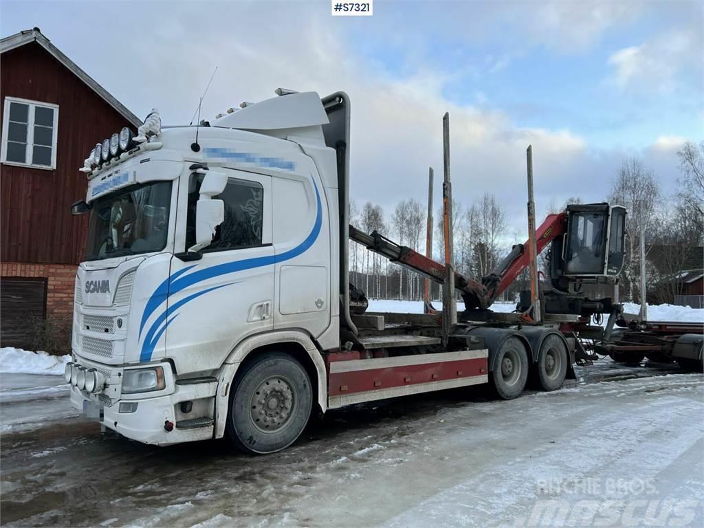 Scania R650 Timber truck with wagon and crane Puuautot
