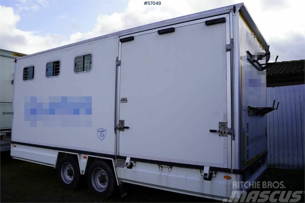  VANS BARBOT Specialbyggd hästtransport Eläinkuljetusautot
