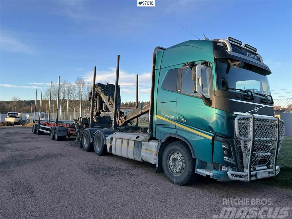 Volvo FH16 Timber truck with trailer and crane Puuautot