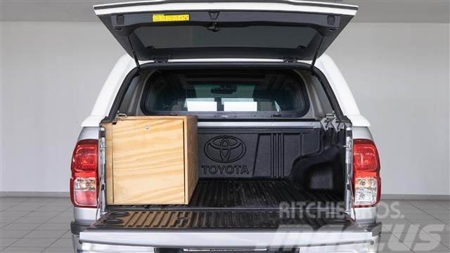 Toyota Hilux Cabina Doble VXL Aut. Pakettiautot