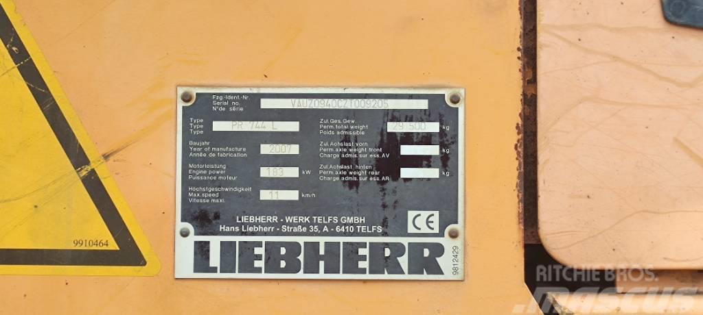 Liebherr PR 744 L Telaketjupuskutraktorit