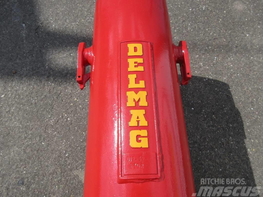 Delmag D12-32 Dieselkäyttöiset paaluvasarat