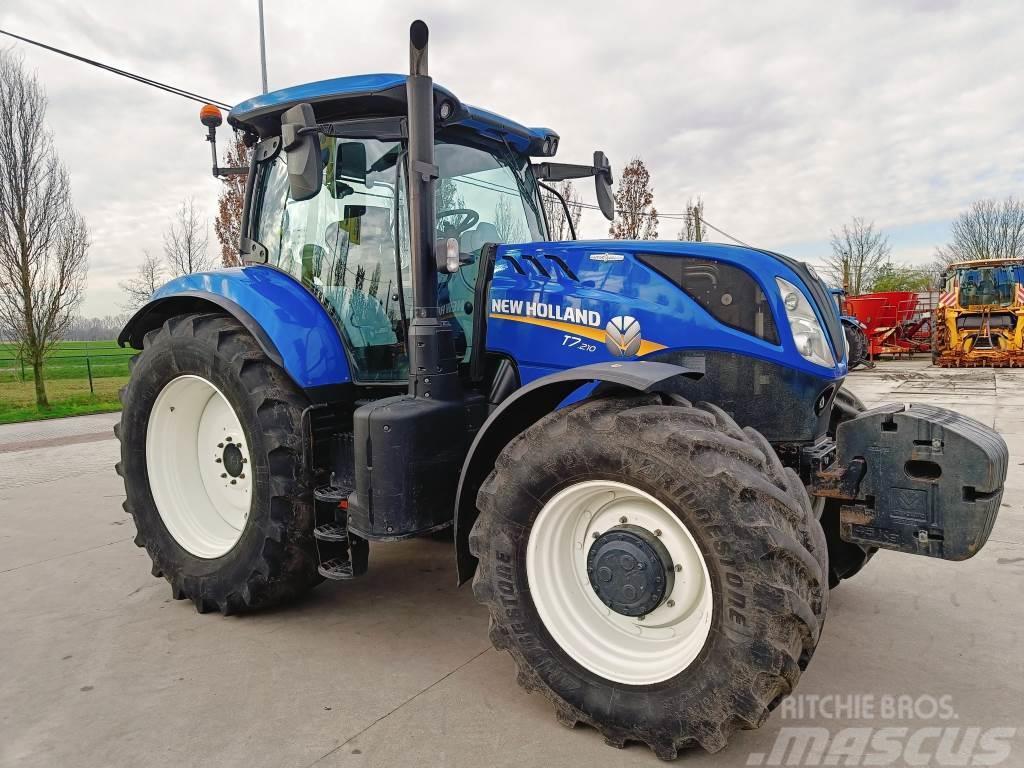 New Holland T7.210 AC Traktorit