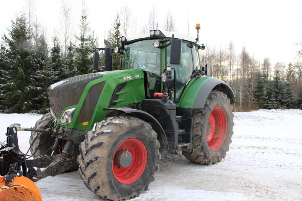 Fendt 828 S4 Profi Plus Traktorit