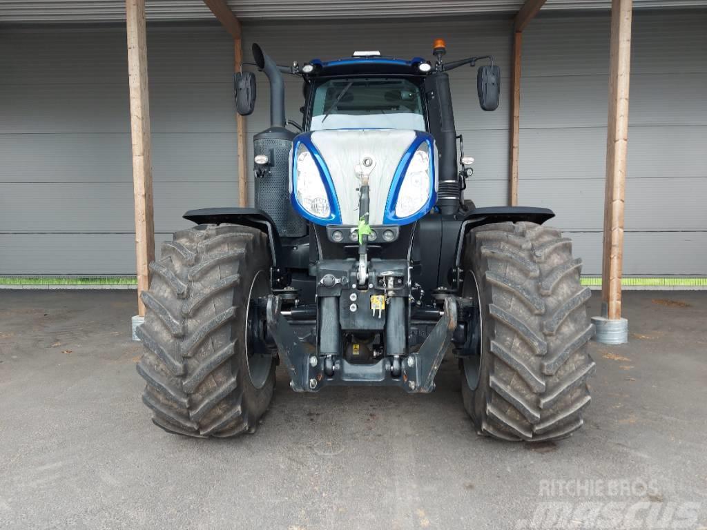 New Holland T 8.435 Traktorit