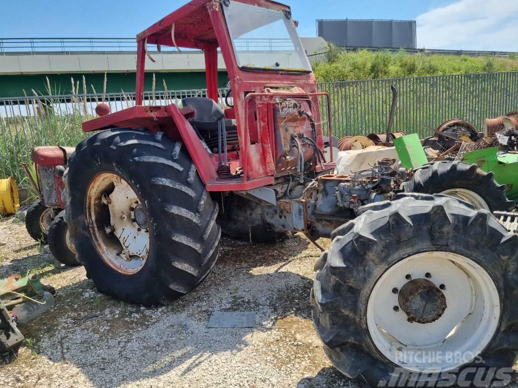 Steyr PARA PEÇAS 8075 Traktorit