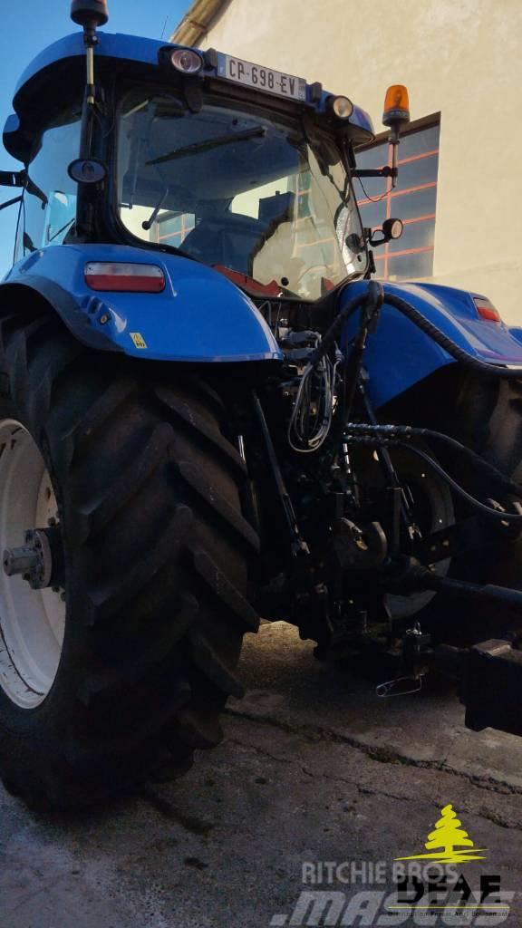 New Holland T 7.220 AC Traktorit