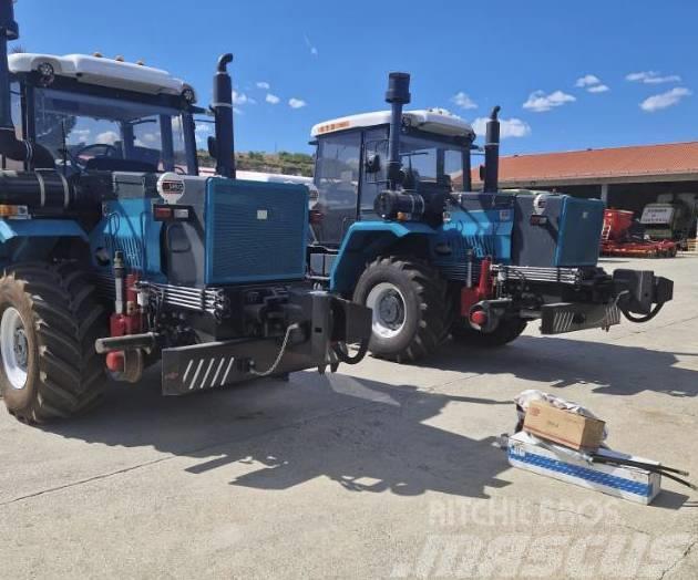  XT3 - shunting tractor ММТ-2M, ХТЗ-150К-09 tractor Muut materiaalinkäsittelykoneet