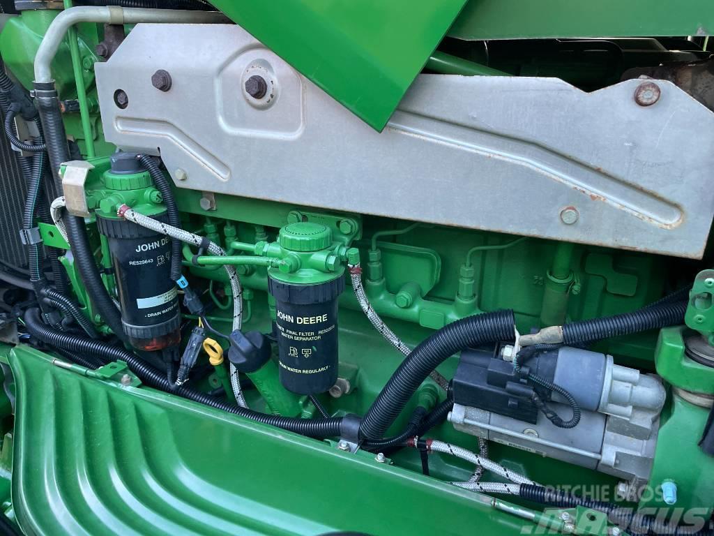 John Deere 6830 Premium AutoPowr Traktorit