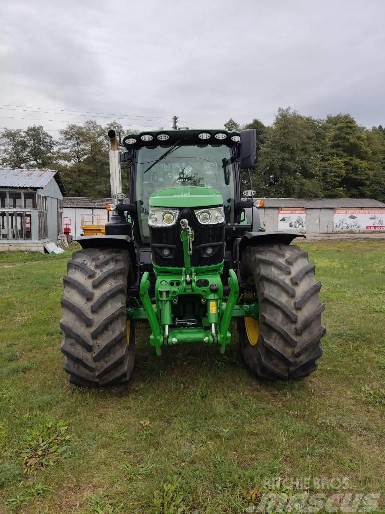 John Deere 6155 R Traktorit