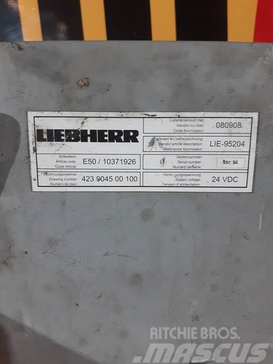 Liebherr R916 Ohjaamo ja sisusta