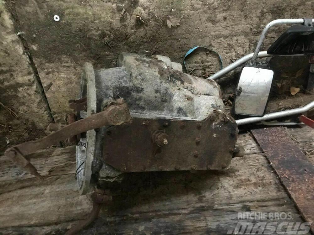 Foden Gearbox with pump vintage £500 plus vat £600 Muut