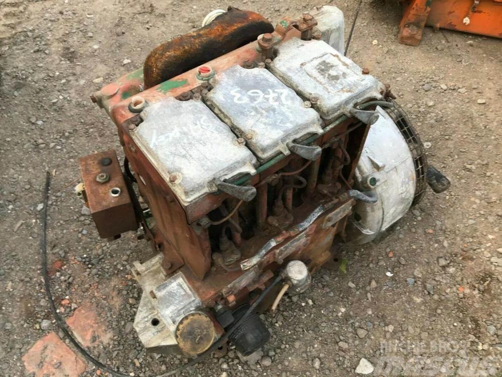 Lister 3 cylinder engine with hydraulic pump - spares onl Muut