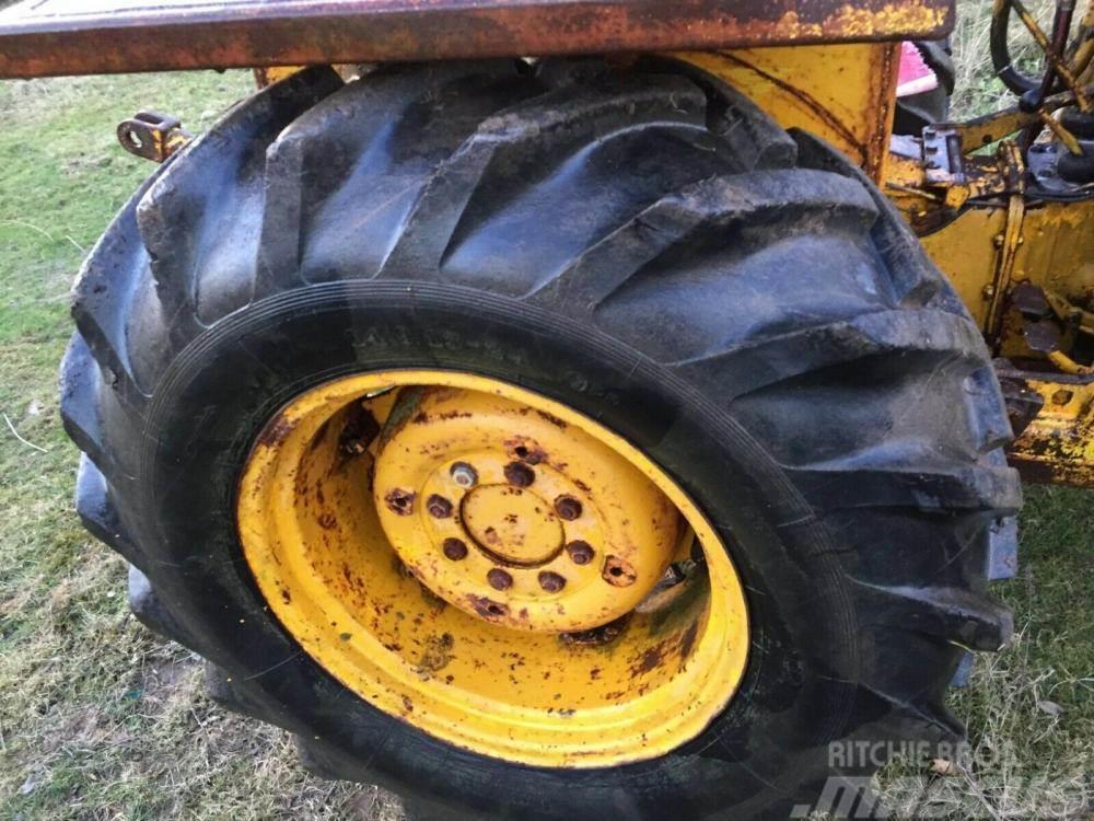 Massey Ferguson 135 Loader tractor £1750 Etukuormaimet ja kaivuulaitteet