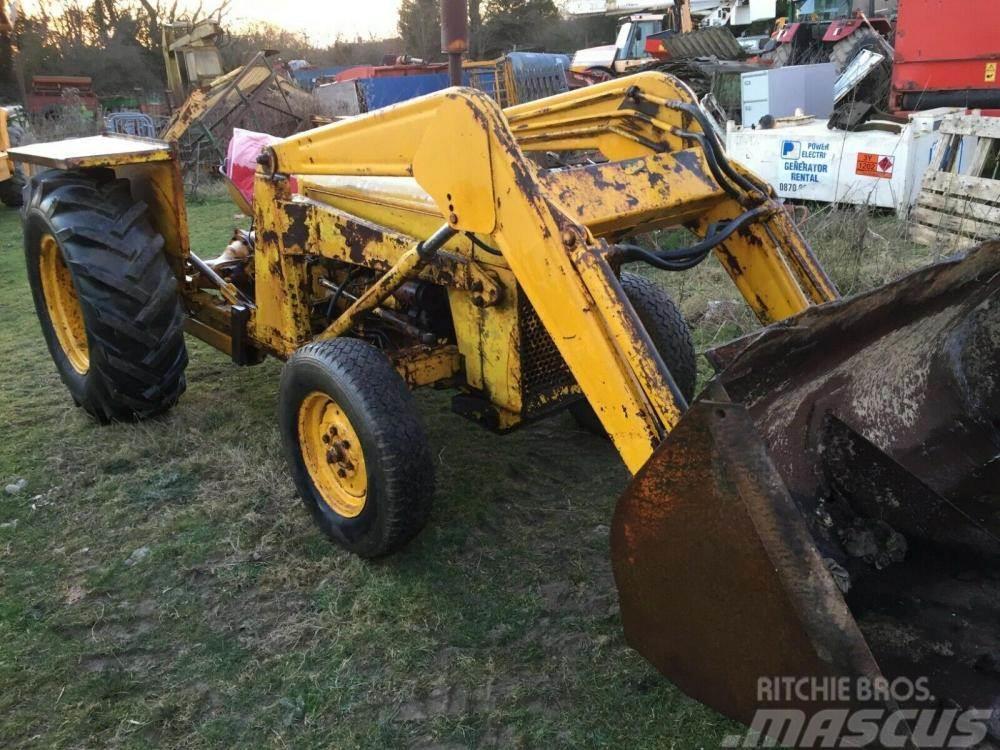 Massey Ferguson 135 Loader tractor £1750 Etukuormaimet ja kaivuulaitteet