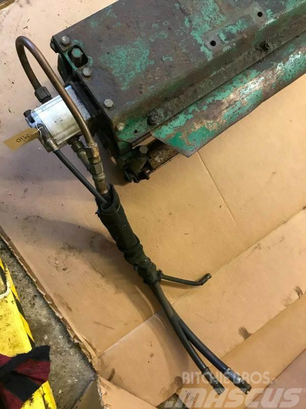 Ransomes 350 D gangmower middle cylinder and motor complete Muut