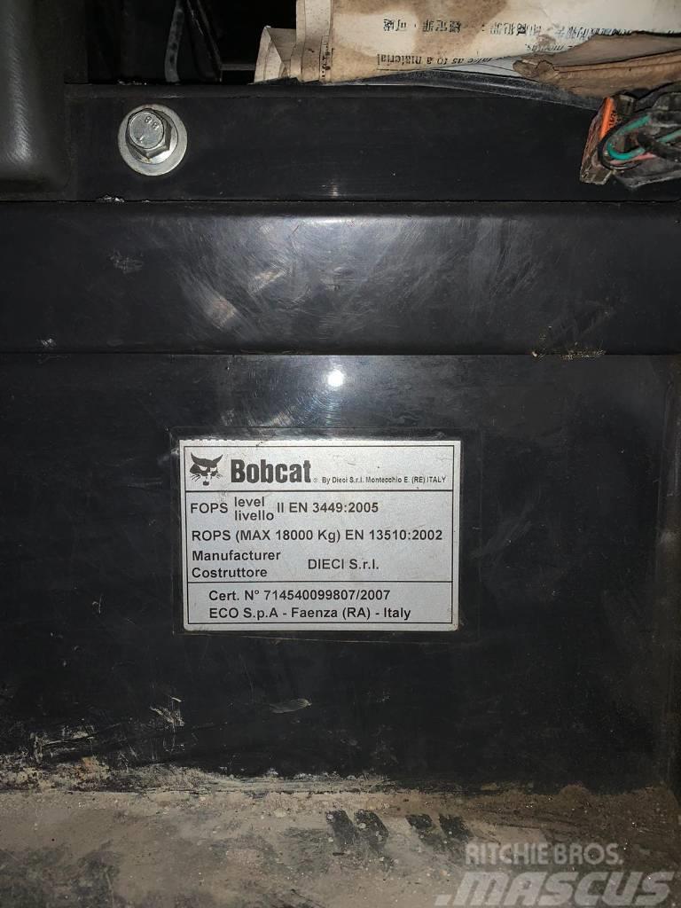 Bobcat Telehandler TR50210 Kurottajat