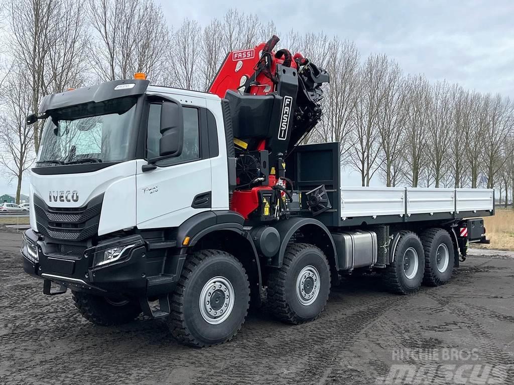 Iveco T-Way AD410T47WH AT Crane Truck Mobiilinosturit