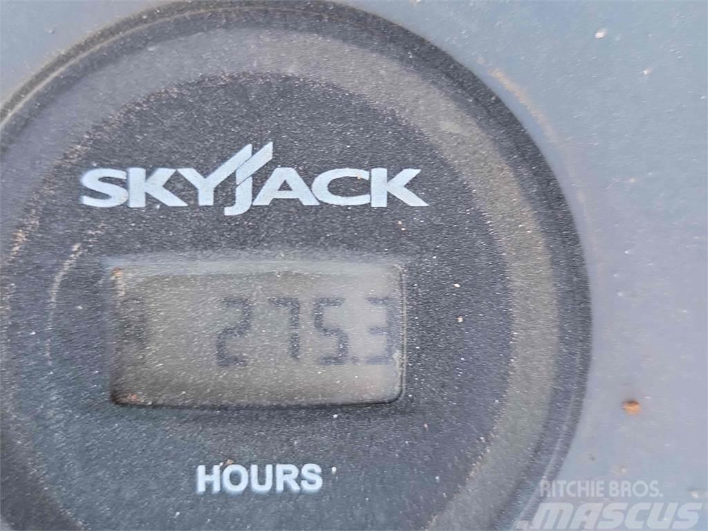 SkyJack SJIII 3219 Saksilavat